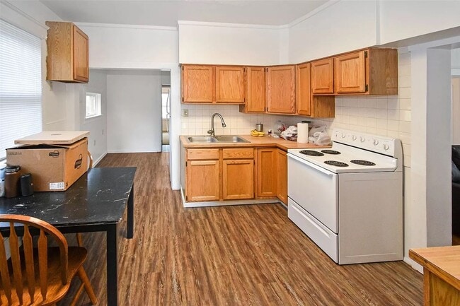 Foto del edificio - Inviting 4 Bed, 2 Bath in GU District!