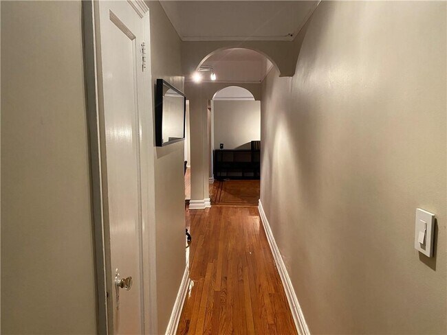 Foto del edificio - 351 Marine Ave
