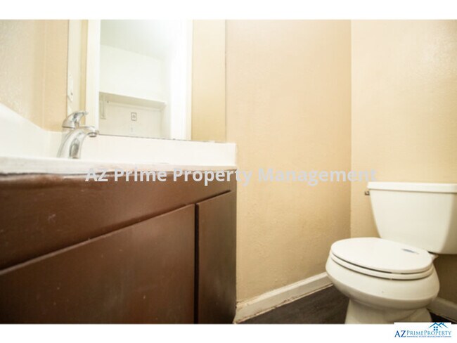 Building Photo - 4212 N 69th Ln