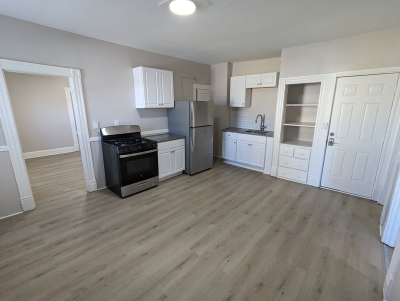 Photo - 242 High Street - 242 3N