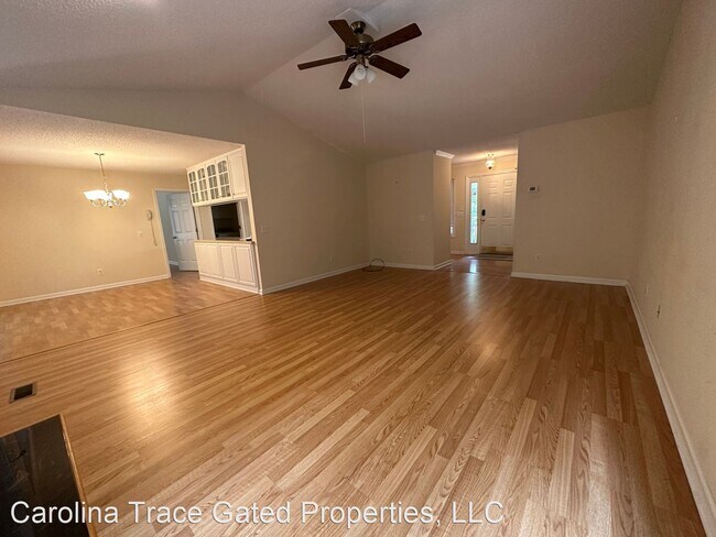 Foto del edificio - 3 br, 2 bath House - 676B Chelsea Drive