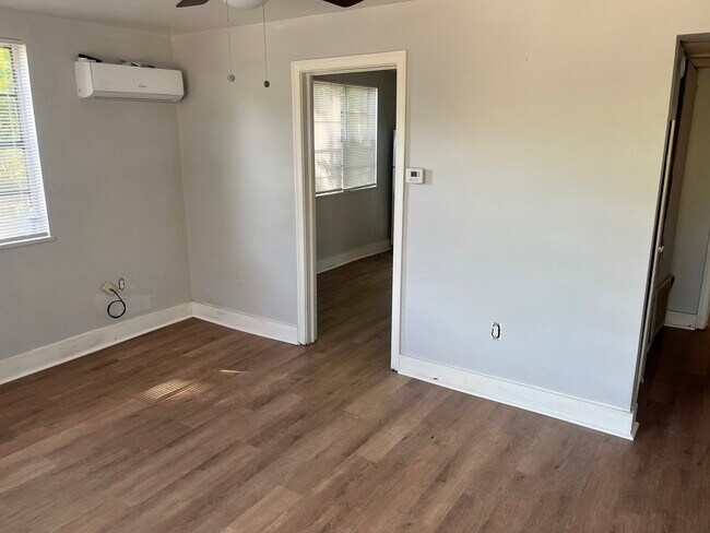 Living room - 1504 Cleveland St