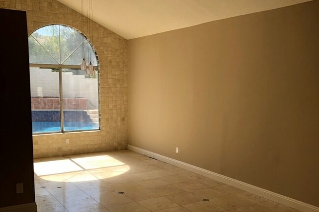 Sala de estar - 25961 Hinckley St