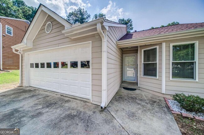 Building Photo - 3610 Darwin Pl
