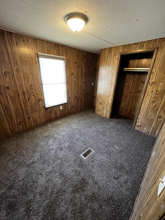 113 Hussey Mhp Ln, Beulaville, NC 28518 House Rental in Beulaville