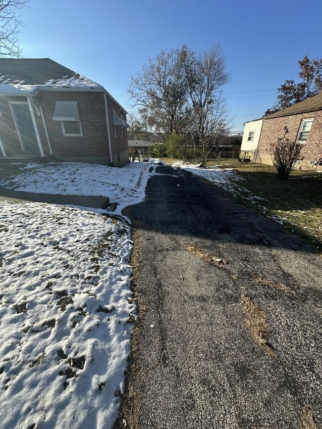 Foto del edificio - Charming St. Ann Bungalow Across from Mary...
