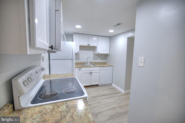 Foto del edificio - 3101 Gibbons Ave