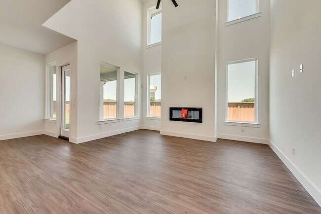 Foto del edificio - 14011 Bohannon Dr