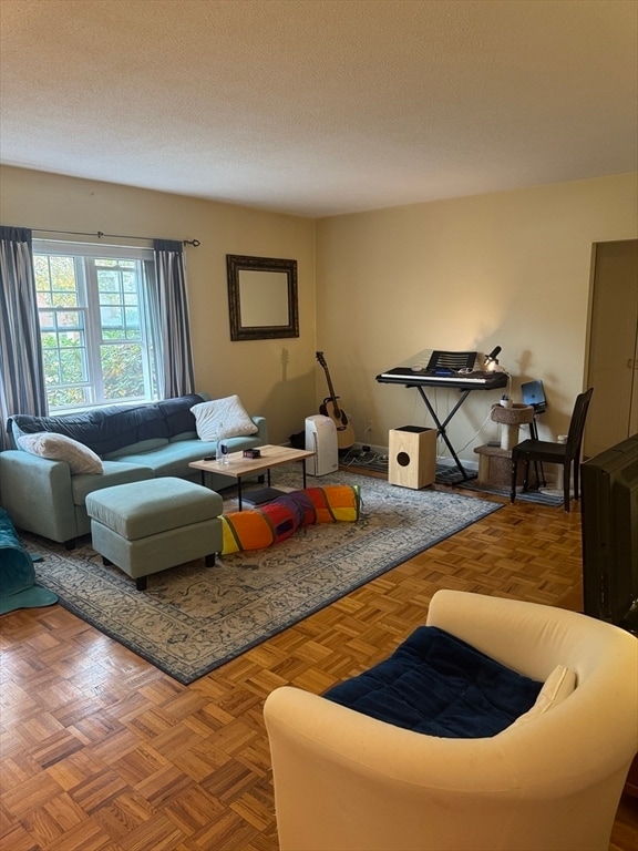 Foto del edificio - 117 Lake Shore Rd