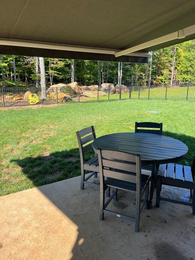 Foto del edificio - 3 bed 2 bath rental in Village Oaks Subdivision close proximity to Lake Monticello