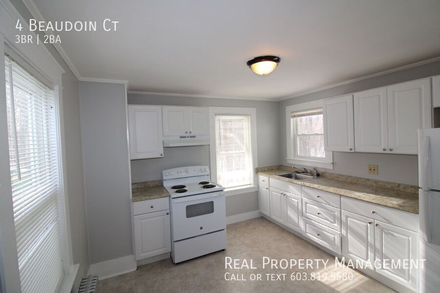 Primary Photo - Renovated 3 Bedroom Duplex!