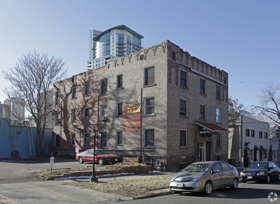 Primary Photo - Lucerne Apartments