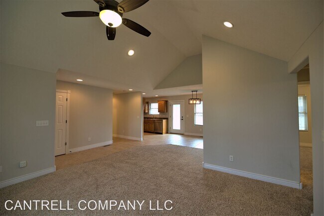 Building Photo - 3 br, 2 bath House - 4902 E Farm Rd 136