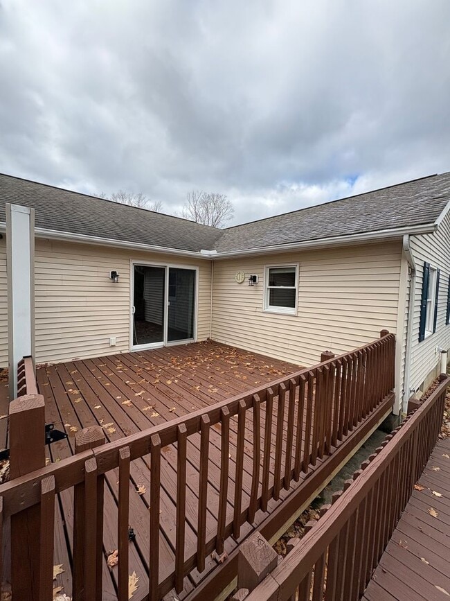 Building Photo - Wheel Chair Accessible Luxury Frontier Condo