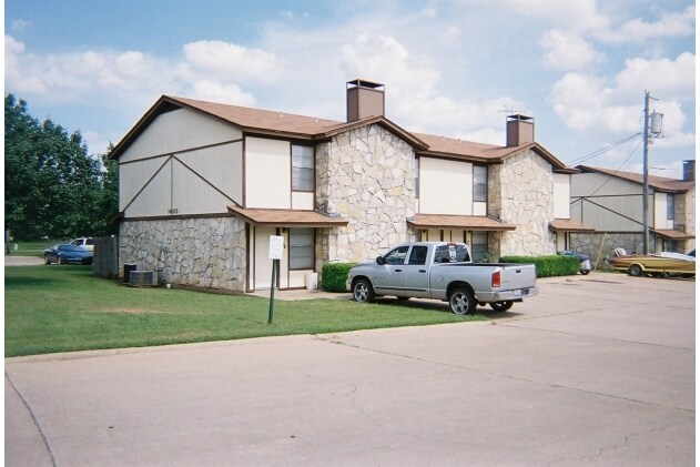 Foto del edificio - Towne North Luxury Apartments