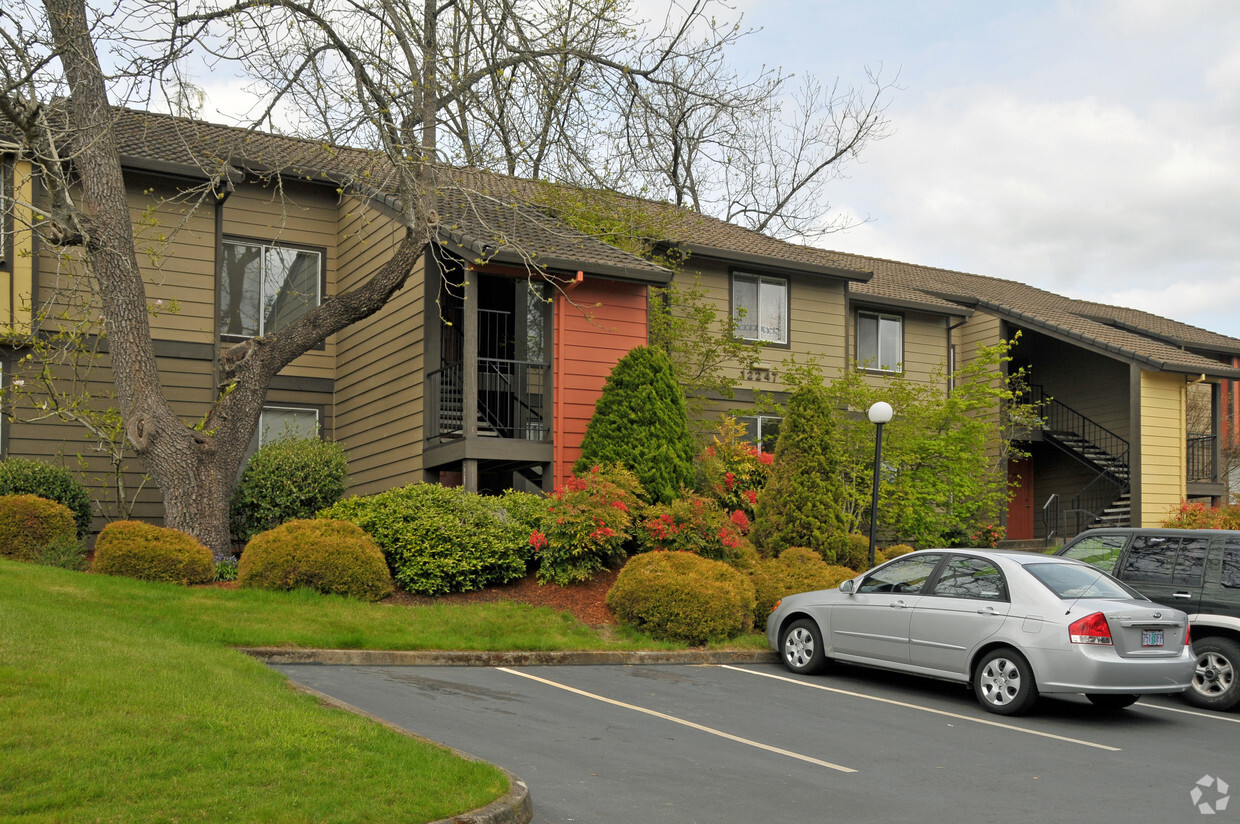 Foto principal - Cedar Mill Village Apartments