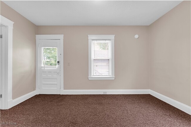Building Photo - 2085 Robin St