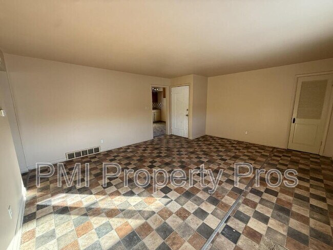 Foto del edificio - 5140 N 84th St