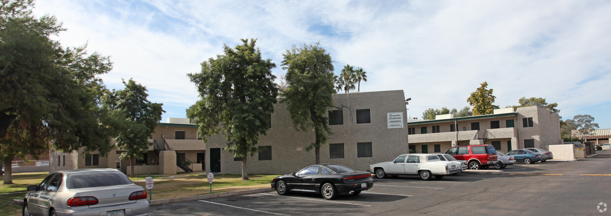 Primary Photo - Viviendas Scottsdale