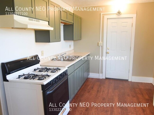 Building Photo - 2 Bedroom, 1 Bathroom apartment in Ravenna