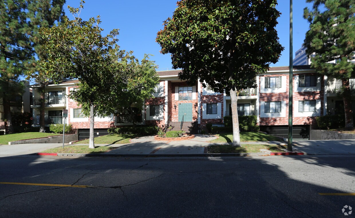 Building Photo - Condominiums