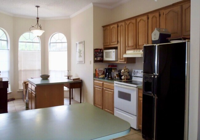 Foto del edificio - 3BR/2Bath House 2min from I-12 off Millerville in Quiet Neighborhood!