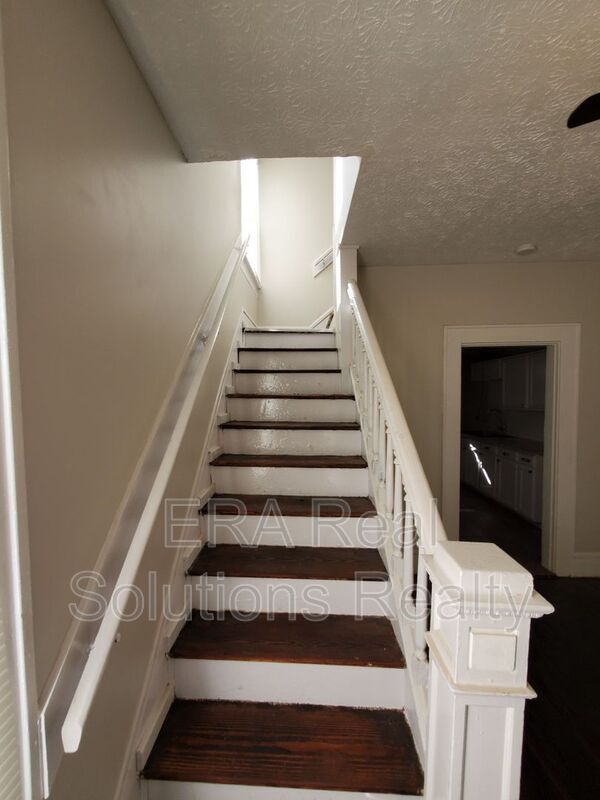 Building Photo - 775 E Starr Ave