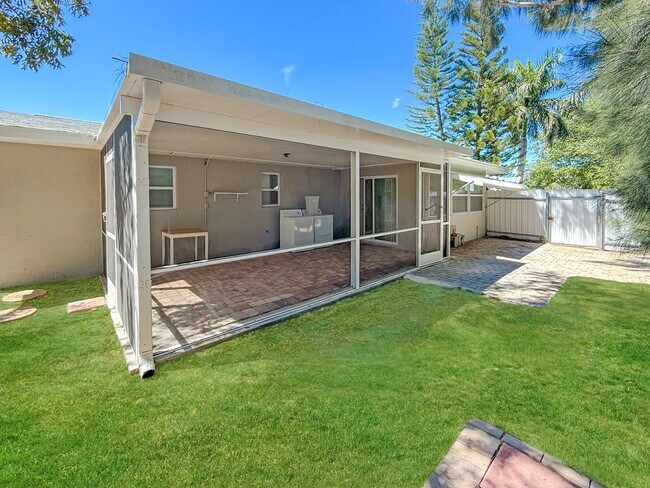 Building Photo - 429 Morgan Cir S
