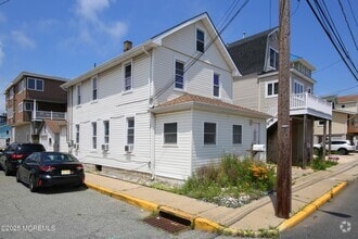 Building Photo - 48 Barberie Ave