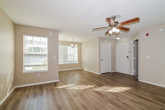 Foto del edificio - 2217 Grand Cayman Ct