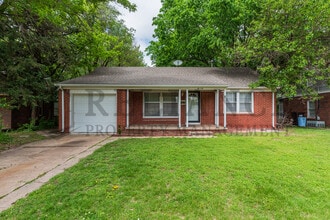 Building Photo - 6114 E Rockwood Rd