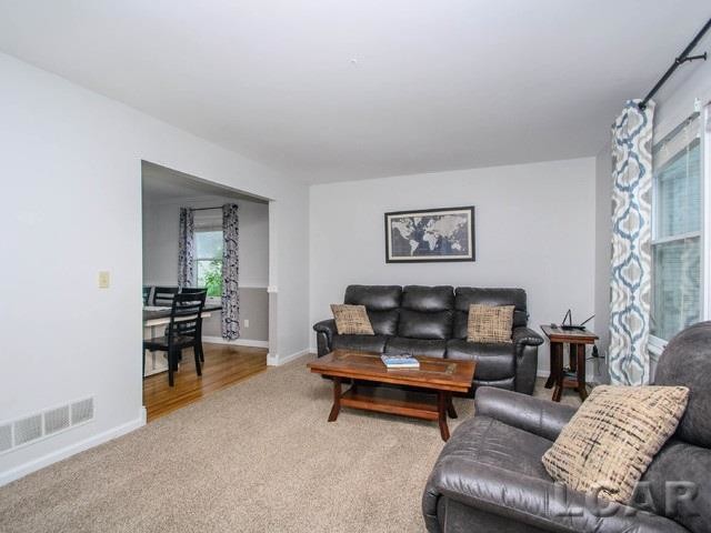 Foto del edificio - 716 Pierce Ct