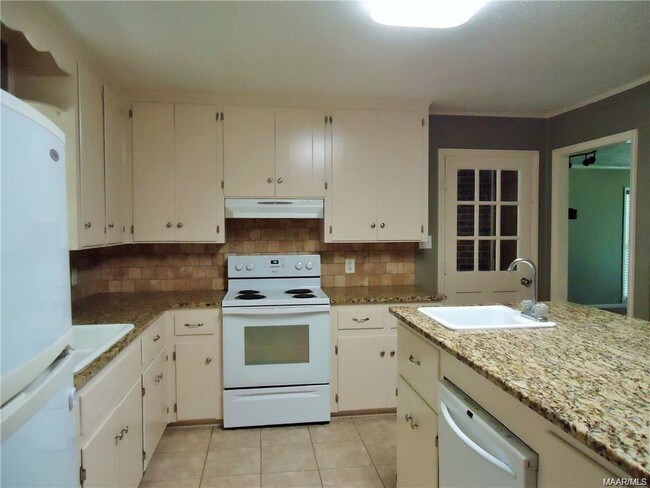 Building Photo - 654 AL-14