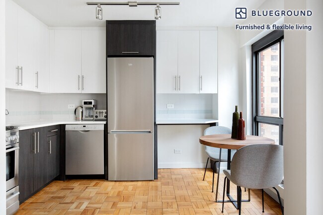 Foto del edificio - 300 E 51st St