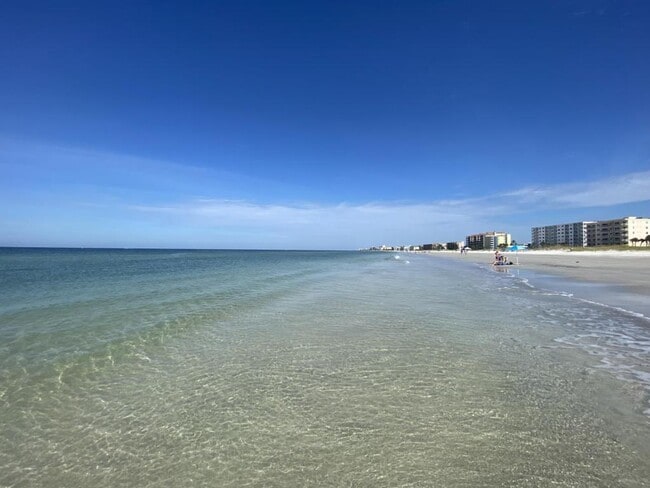 Building Photo - 118 Boca Ciega Dr