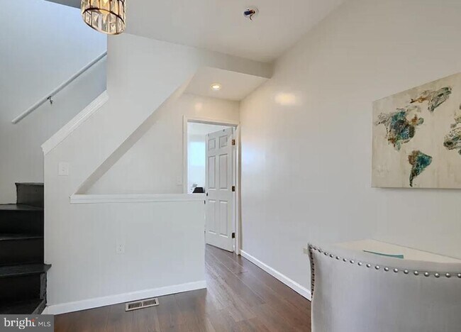 Foto del edificio - 2242 E Fairmount Ave