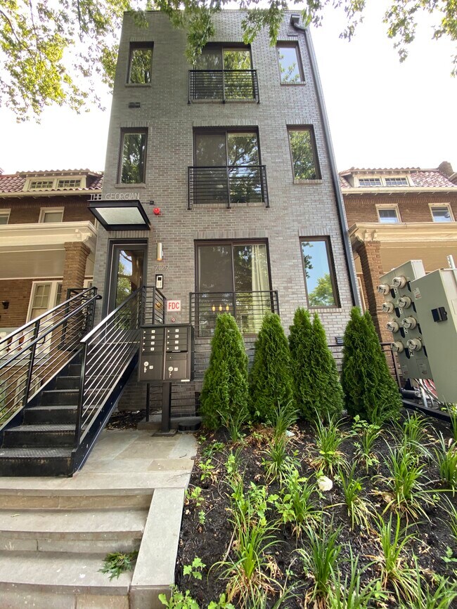 Foto del edificio - 7129 Georgia Ave NW