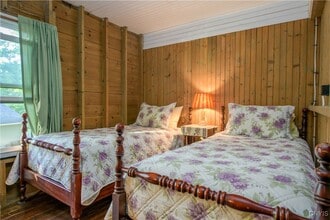 Building Photo - 3177 E Lake Rd