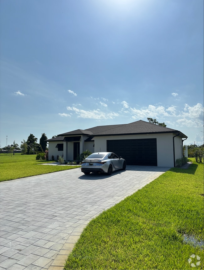 Building Photo - 242 Brig Cir W