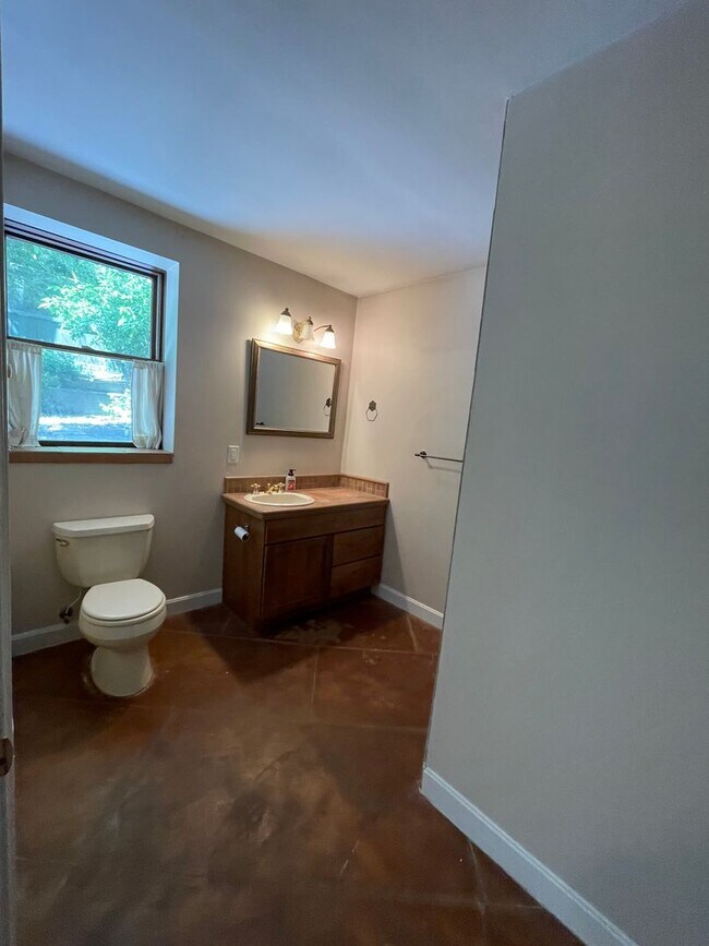 Foto del edificio - One Bedroom Apartment, Salt Lake City, $13...