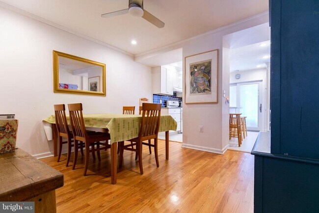 Foto del edificio - 716 Clymer St