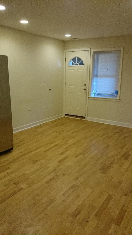 Foto del edificio - 2856 W Rosemont Ave