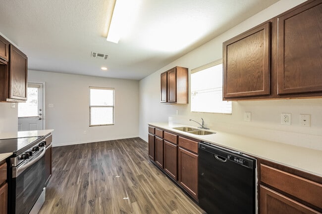 Building Photo - 8907 Ashley Wilkes
