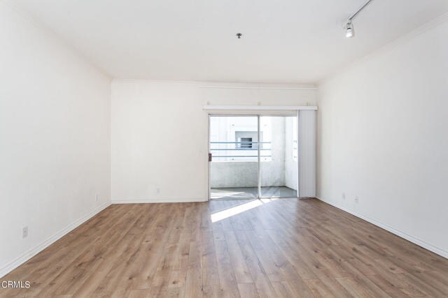 Foto del edificio - 300 N El Molino Ave