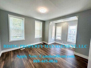 Building Photo - 716 Royden St