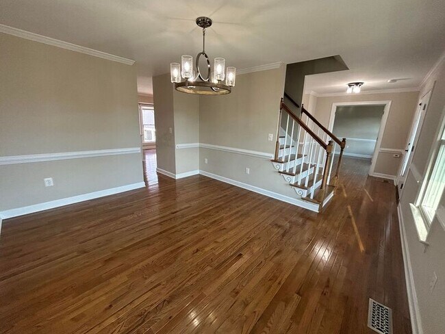 Foto del edificio - 10401 Bristol Ct