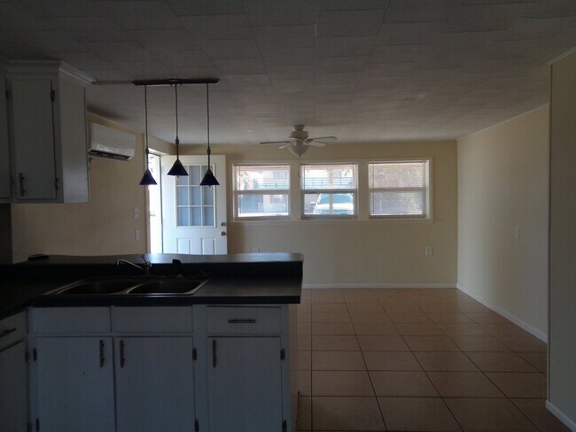 Foto del edificio - Nice updated unit on the north end of the Island