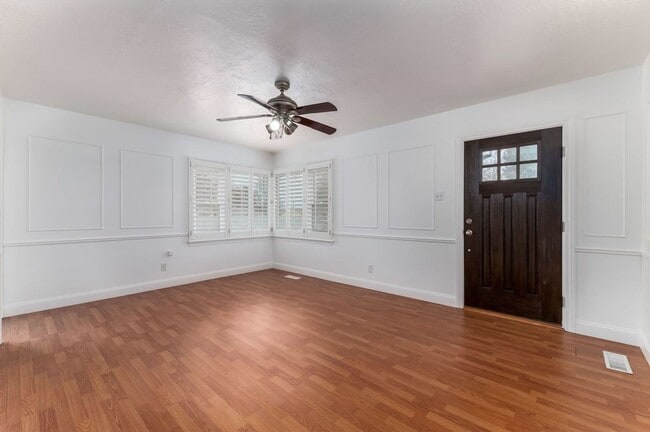 Building Photo - Great Family Home in Excellent Location!