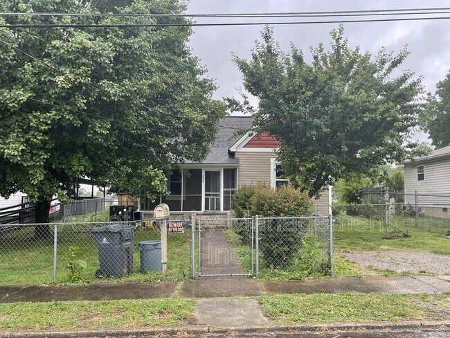 Building Photo - 3023 Rector St