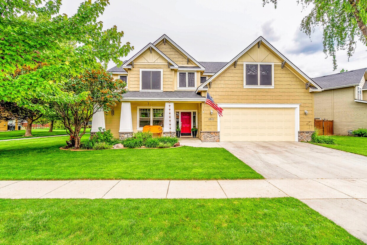 Foto principal - Beautiful Craftsman Style Home